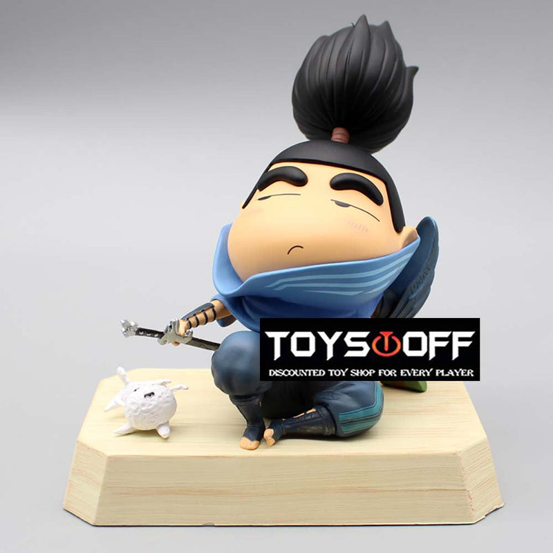 Crayon Shin Chan Cos Warrior Action Figure Model Toy 13cm