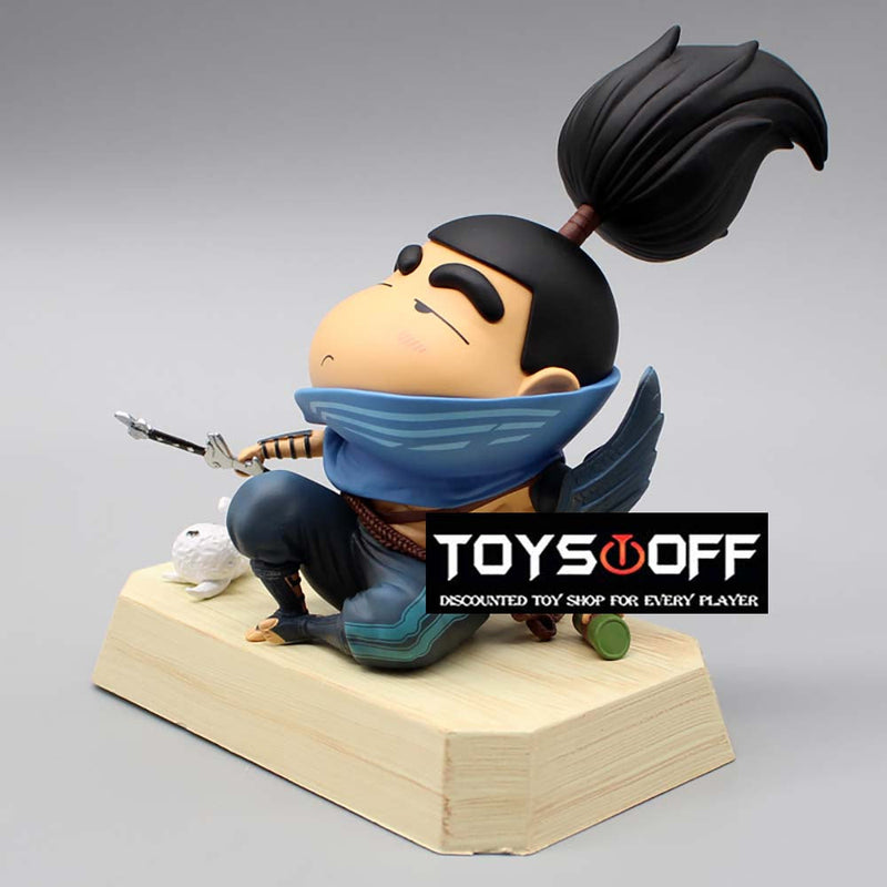 Crayon Shin Chan Cos Warrior Action Figure Model Toy 13cm