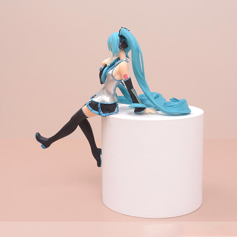 Hatsune Miku Cup Pressing Surface Action Figure Collectible Model Toy 16cm